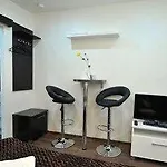 דירה Saris